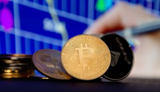 سرمایه گذاران بیت کوین، 370 میلیون دلار پس از اعلام ذخیره ترامپ برداشت کردند