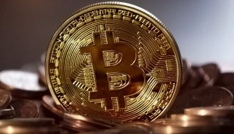 بیت کوین برای یک رشد تاریخی 3 ماهه آماده می شود
