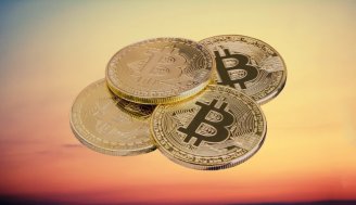بلک راک با فروش 1210 بیت کوین فیدلیتی، 318 بیت کوین می خرد