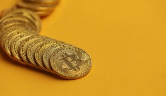 رکوردشکنی انباشت بیت کوین توسط نهنگ ها در اوج ناامیدی بازار