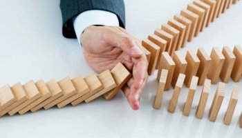 انحصار در بازار بورس