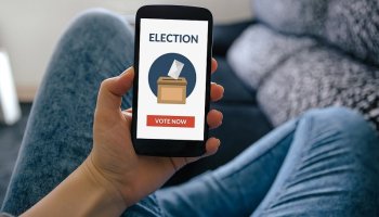 نظرسنجی در بلاک چین چیست؟