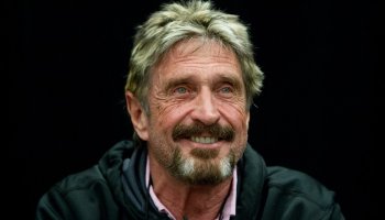 جان مکافی کیست؟