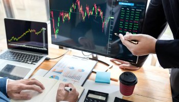 ترید خورجینی (straddle trade)