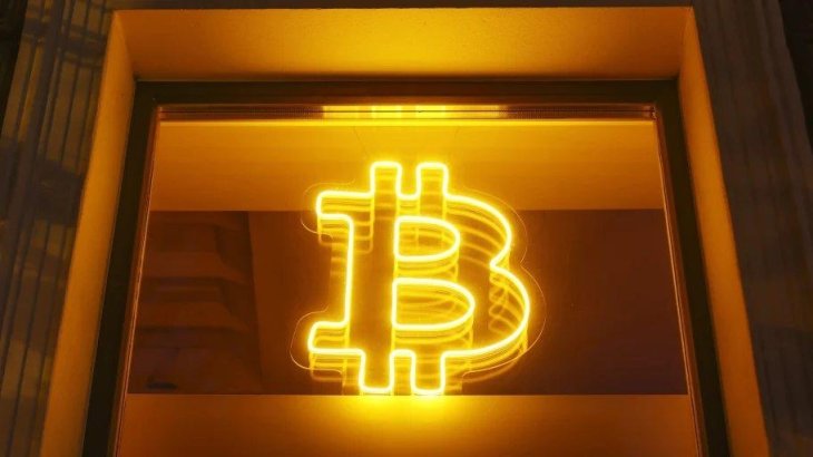 بیت کوین در دوراهی تردید