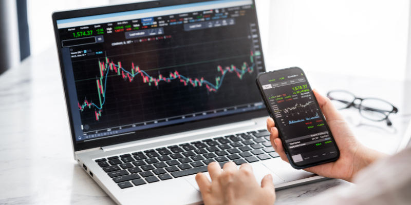 بررسی پراپ فرم ویتاورس